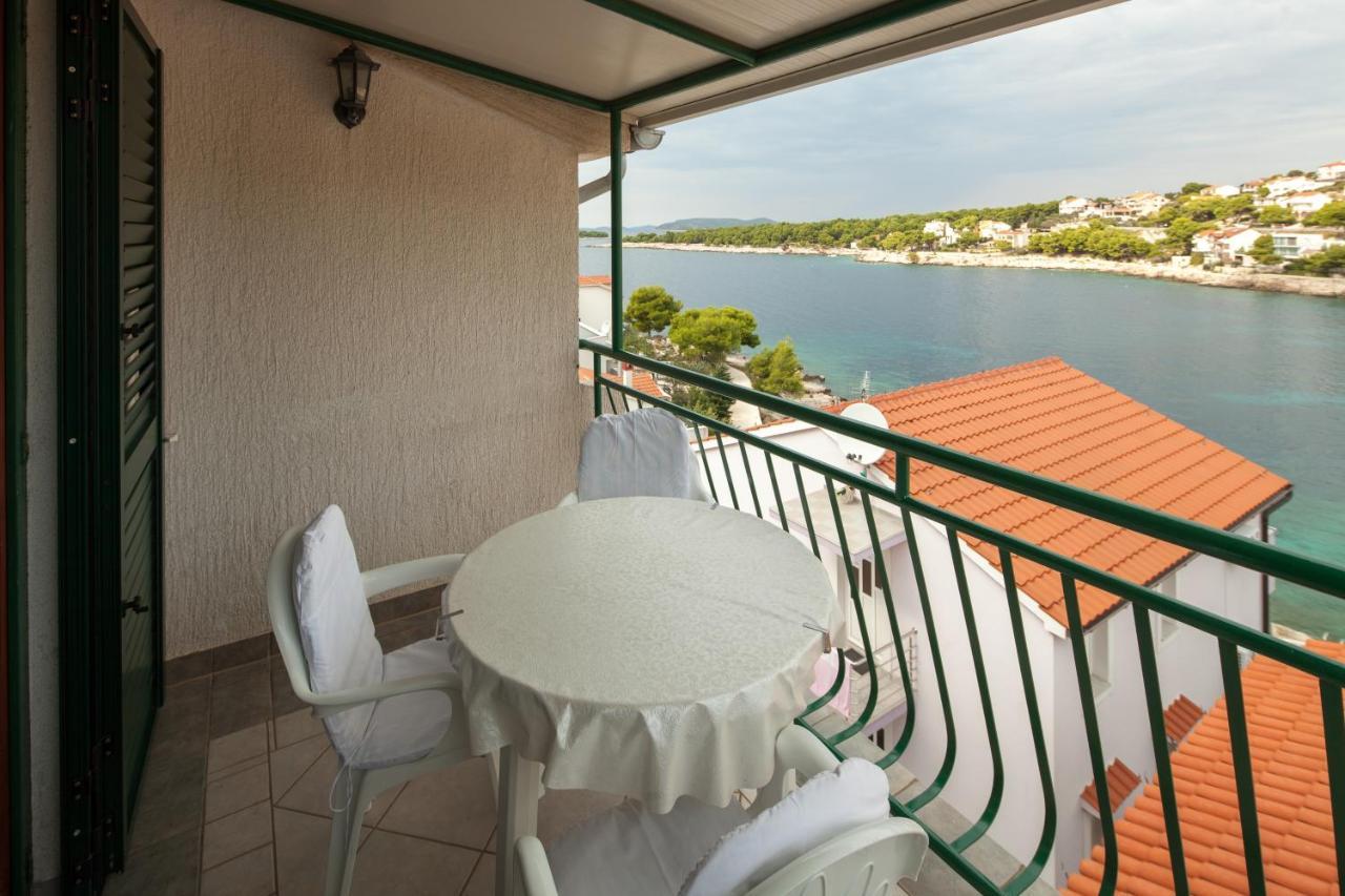 Apartments By The Sea Bilo, Primosten - 4191 Exterior photo